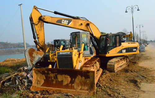 云南掘金匯工程機械租賃 機械順風車運輸快訊